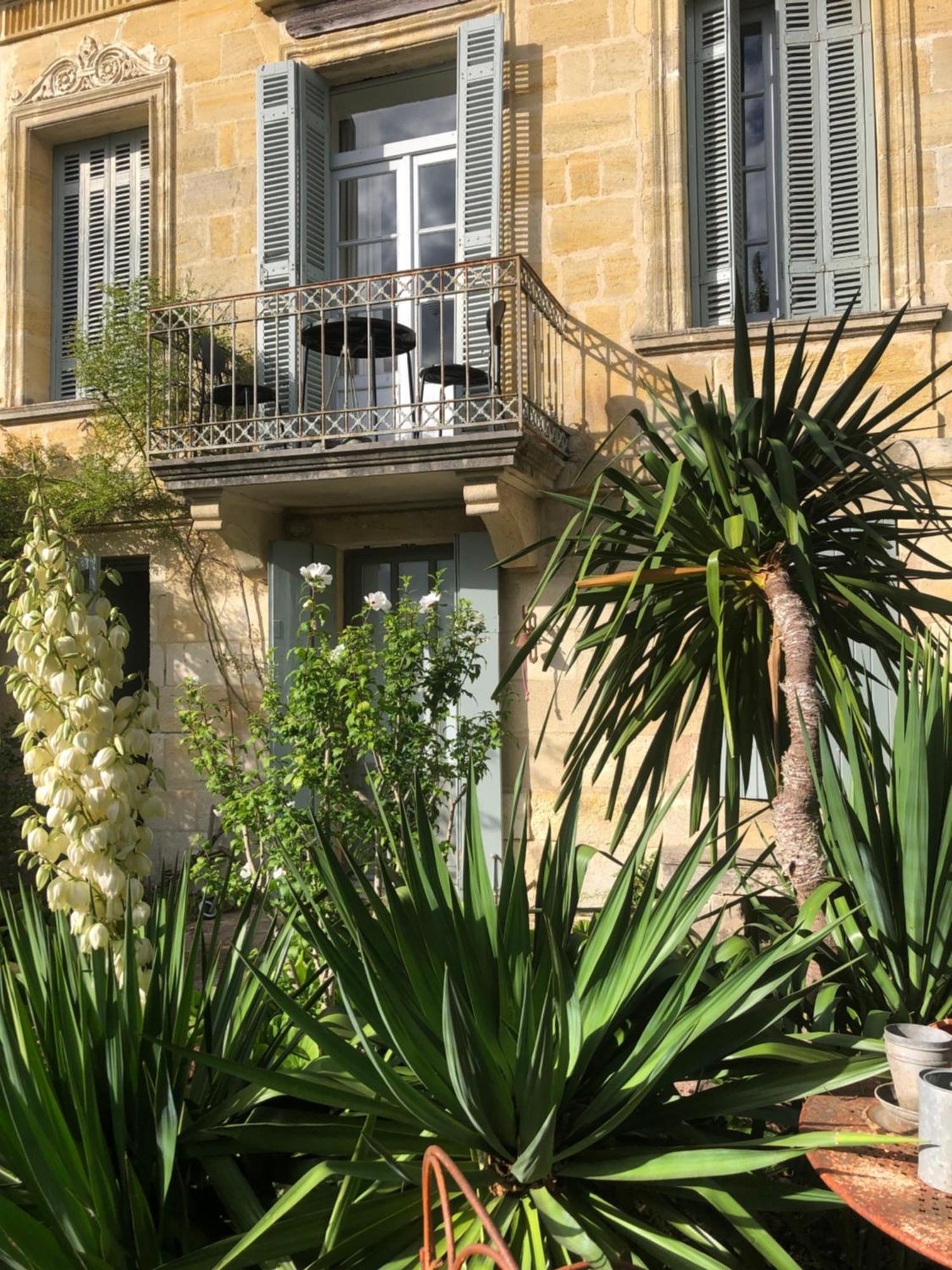 Songes Au Lit Du Fleuve Bed & Breakfast Cambes  Bagian luar foto