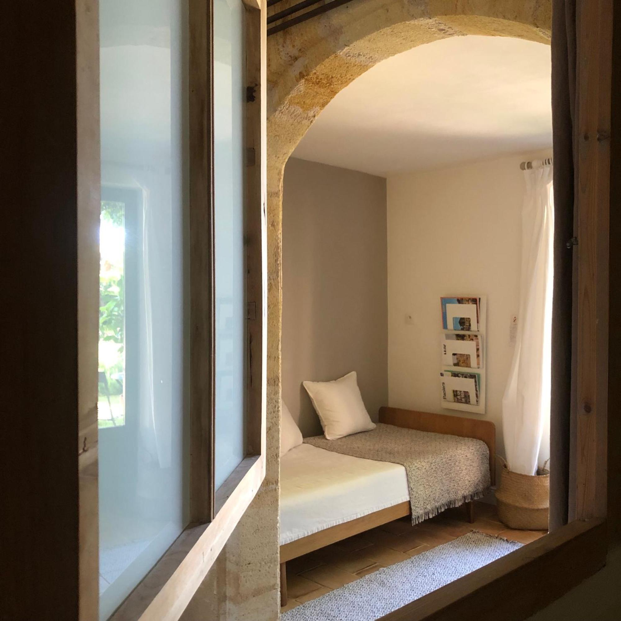 Songes Au Lit Du Fleuve Bed & Breakfast Cambes  Bagian luar foto
